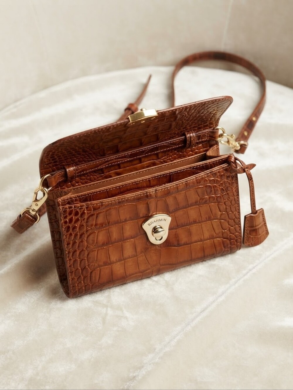Vintage Brahmin Pecan Melbourne Croc-Embossed Leather Crossbody Bag CC